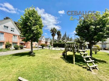 Casa en venta de 5 dorm. en Villa Alemana