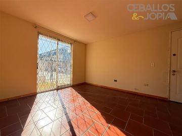 Casa en venta de 5 dorm. en Villa Alemana