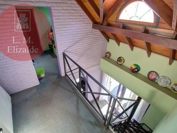 PUNTA CHICA - Casa con Gran Jardín y Pileta - 5Dor - A una cuadra Estación Marina Nueva - Tren de la Costa