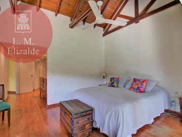 PUNTA CHICA - Casa con Gran Jardín y Pileta - 5Dor - A una cuadra Estación Marina Nueva - Tren de la Costa