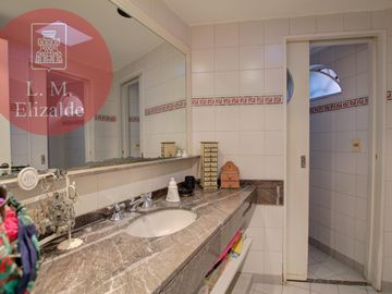 PUNTA CHICA - Casa con Gran Jardín y Pileta - 5Dor - A una cuadra Estación Marina Nueva - Tren de la Costa