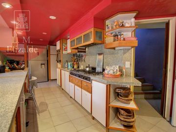 PUNTA CHICA - Casa con Gran Jardín y Pileta - 5Dor - A una cuadra Estación Marina Nueva - Tren de la Costa