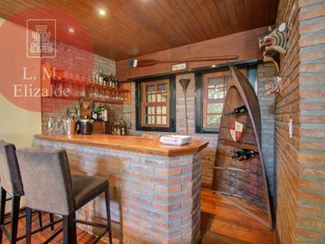PUNTA CHICA - Casa con Gran Jardín y Pileta - 5Dor - A una cuadra Estación Marina Nueva - Tren de la Costa