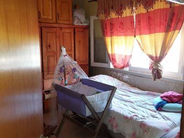 CASA TRES AMBIENTES CON PATIO, EXCELENTE OPOTUNIDAD