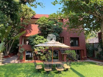 RESIDENCIA EN TEQUESQUITENCO CON EMBARCADERO