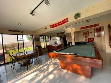 RESIDENCIA EN TEQUESQUITENCO CON EMBARCADERO