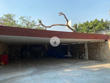 RESIDENCIA EN TEQUESQUITENCO CON EMBARCADERO