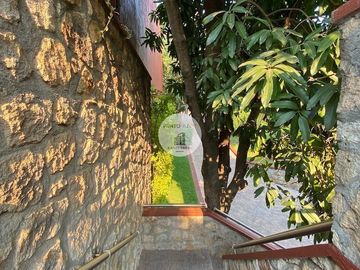 RESIDENCIA EN TEQUESQUITENCO CON EMBARCADERO