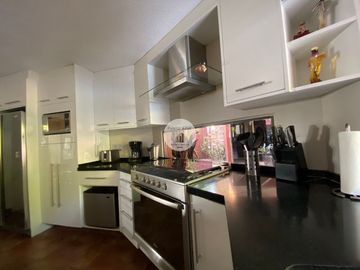 RESIDENCIA EN TEQUESQUITENCO CON EMBARCADERO