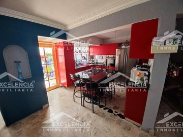 CASA EN VENTA MUY CERCA DE AV.MADERO EN COL. ADOLFO MATEOS, CERCA DEL CENTRO DE