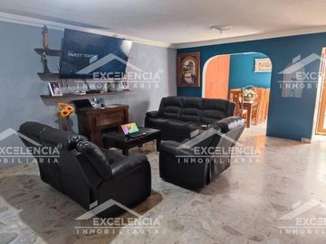 CASA EN VENTA MUY CERCA DE AV.MADERO EN COL. ADOLFO MATEOS, CERCA DEL CENTRO DE