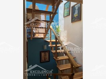 CASA EN VENTA MUY CERCA DE AV.MADERO EN COL. ADOLFO MATEOS, CERCA DEL CENTRO DE