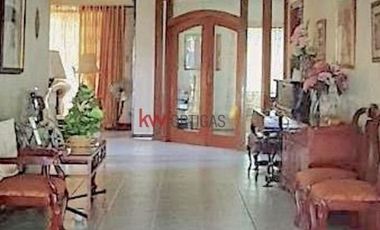 House with Pool for Sale in Valle Verde 4, Pasig City