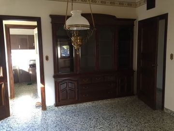 Impecable casa con pileta