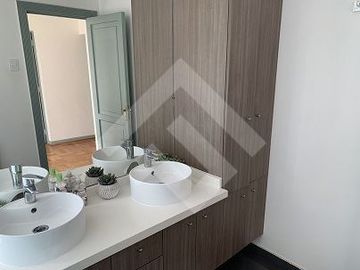 Casa en Venta en Centro Comercial Apumanque