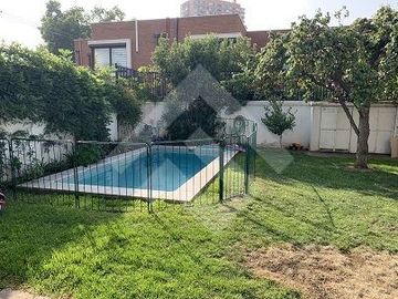 Casa en Venta en Centro Comercial Apumanque