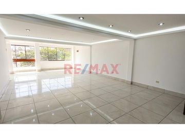 Se Alquila Local Amplio En San Juan De Miraflores *600 M2 *Todo El Edificio *3 Pisos Más Azotea *Ubicación Estratégica ´Sunarp *Municipalidad *Colegio