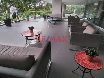 Venta Departamento Surco Condominio Moon 3 Dorms, 3 baños, Terraza
Dormitorio Principal con Closet y baño completo
2 dormitorios con closet
Baño co