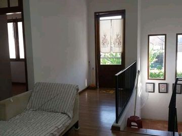 Rumah 2 Lantai Gunung Anyar Emas Selatan Surabaya