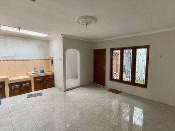 Rumah nyaman lingkungan perumahan dekat ke kampus Uii
