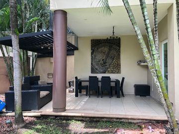 Casa en Fraccionamiento en Sumiya, Jiutepec, Morelos CAEN-812-Fr*