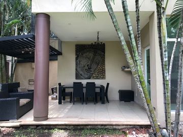 Casa en Fraccionamiento en Sumiya, Jiutepec, Morelos CAEN-812-Fr*