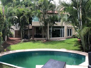 Casa en Fraccionamiento en Sumiya, Jiutepec, Morelos CAEN-812-Fr*