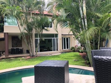 Casa en Fraccionamiento en Sumiya, Jiutepec, Morelos CAEN-812-Fr*