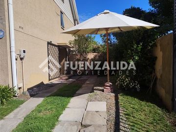 Casa en venta de 4 dorm. en La Florida