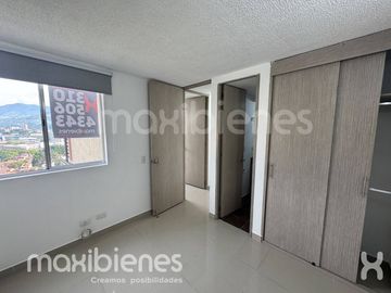 apartamento en arriendo en  los alcázares. Cod A72198