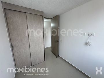 apartamento en arriendo en  los alcázares. Cod A72198