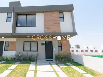 Casa en Pre Venta dentro de Privada con Amenidades entre El Refugio y Zibatá