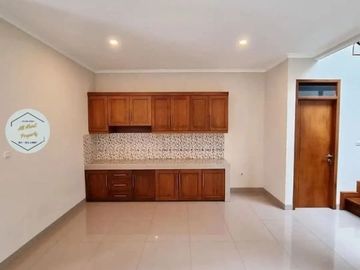 Rumah DiJual Cinere Baru Dalam Komplek Asri Di Cinere