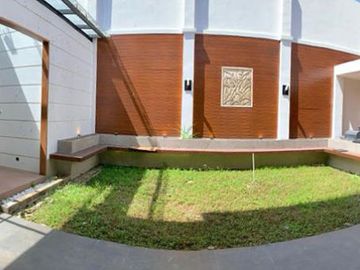 Disewakan Rumah Cantik Dalam Komplek Area Tanjung Barat Jakarta Selatan