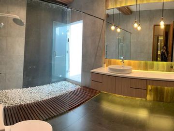 Disewakan Rumah Cantik Dalam Komplek Area Tanjung Barat Jakarta Selatan