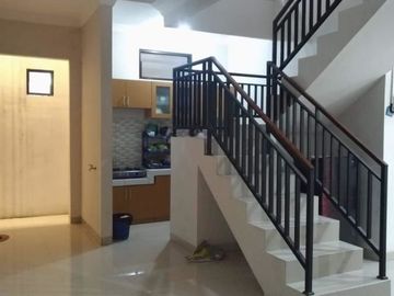 Rumah kos di tembalang sangat profitable untuk investasi.