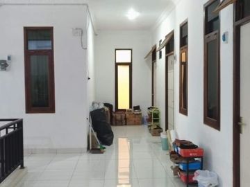 Rumah kos di tembalang sangat profitable untuk investasi.