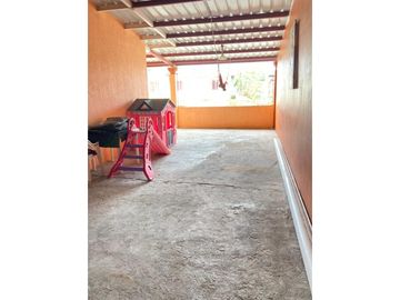 SE VENDE CASA ESQUINERA REMODELADA EN COLINAS DE PACORA