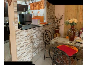 SE VENDE CASA ESQUINERA REMODELADA EN COLINAS DE PACORA