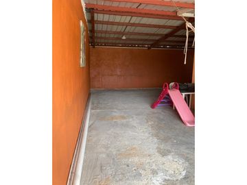 SE VENDE CASA ESQUINERA REMODELADA EN COLINAS DE PACORA