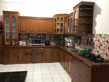 Di jual rumah dan kosan di Cicadas bandung