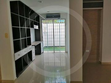 Casa En Conjunto Cerrado En La Castellana Sin Administración, Montería.