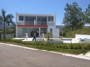 VENTA de FINCAS en CARMEN DE APICALA
