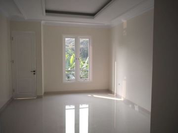 Hunian mewah 2 lantai siap Huni Jagakarsa,Jaksel