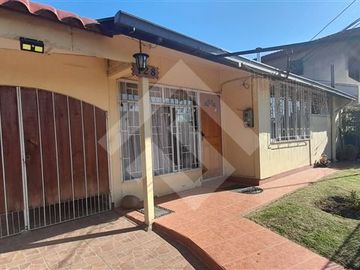 Casa en Venta en Santa Amalia // Vicuña Mackenna