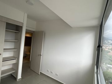 apartamento en arriendo en las vegas. Cod A9433842