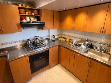 VENTA DE APARTAMENTO EN CAÑAVERAL POR PARALELA FLORIDABLANCA Área 106 Metros. Cod V24169