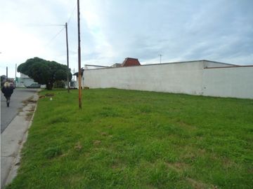 Lote en venta a una cuadra del mar