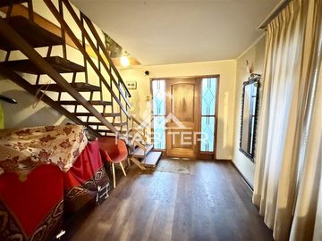COD40350 Casa en Venta sector Colegio Providencia en Temuco