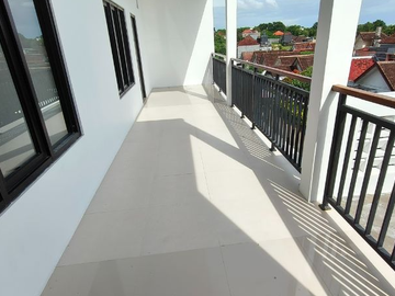 RUMAH BARU VIEW GWK DI TAMAN MUMBUL BENOA